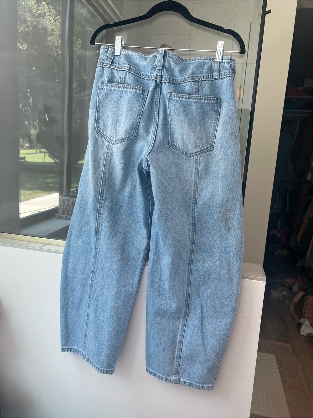 Universal Thread Barrel Ankle Jeans - Picture 3 of 6